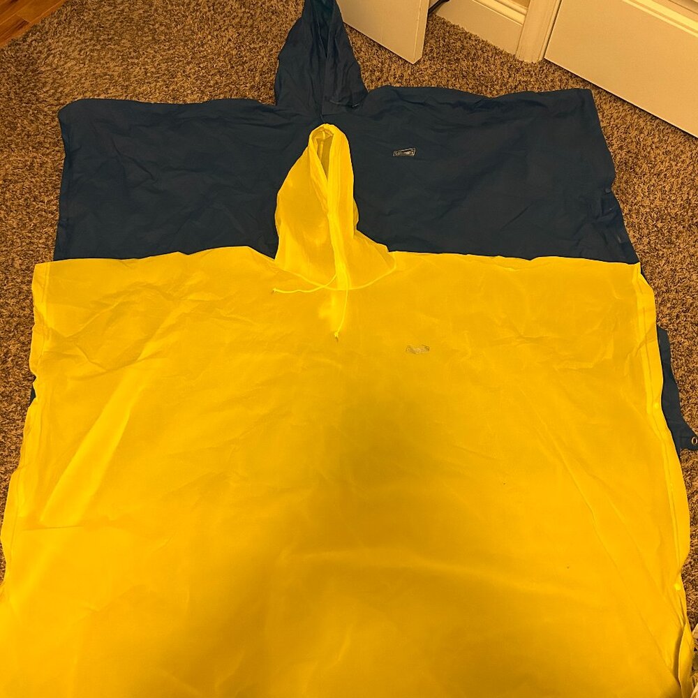 2 Coleman Adult EVA Waterproof Ponchos 1 Size Fits All 50”x80” Hood Snap Closure